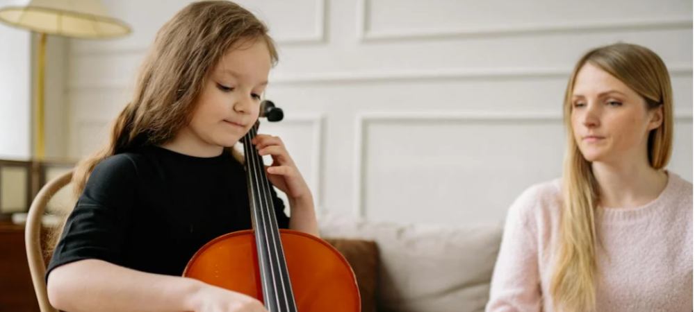 要想外国人在中国留下来学校要怎么做？ - 聘外网