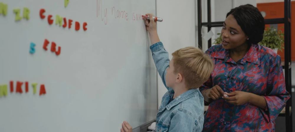 学校如何让外教稳定下来？ - 聘外网