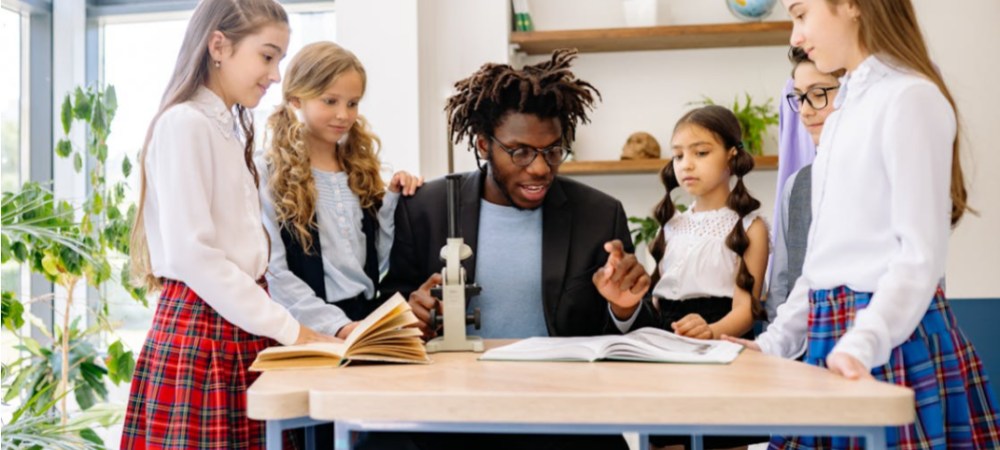 外国人在外籍人才招聘市场好找工作吗？ - 聘外网