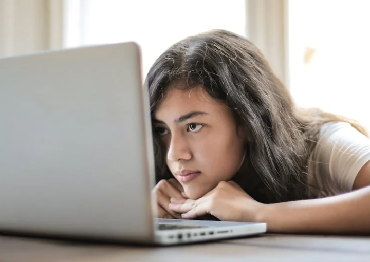 外教招聘渠道深度调研：自主招聘、中介合作与学校直聘成本分析-聘外网