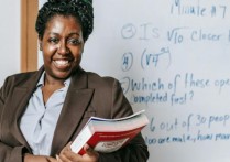 当有孩子的外国人求职时，他们有哪些要求？