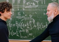 如何让外籍教师稳定下来开展工作？